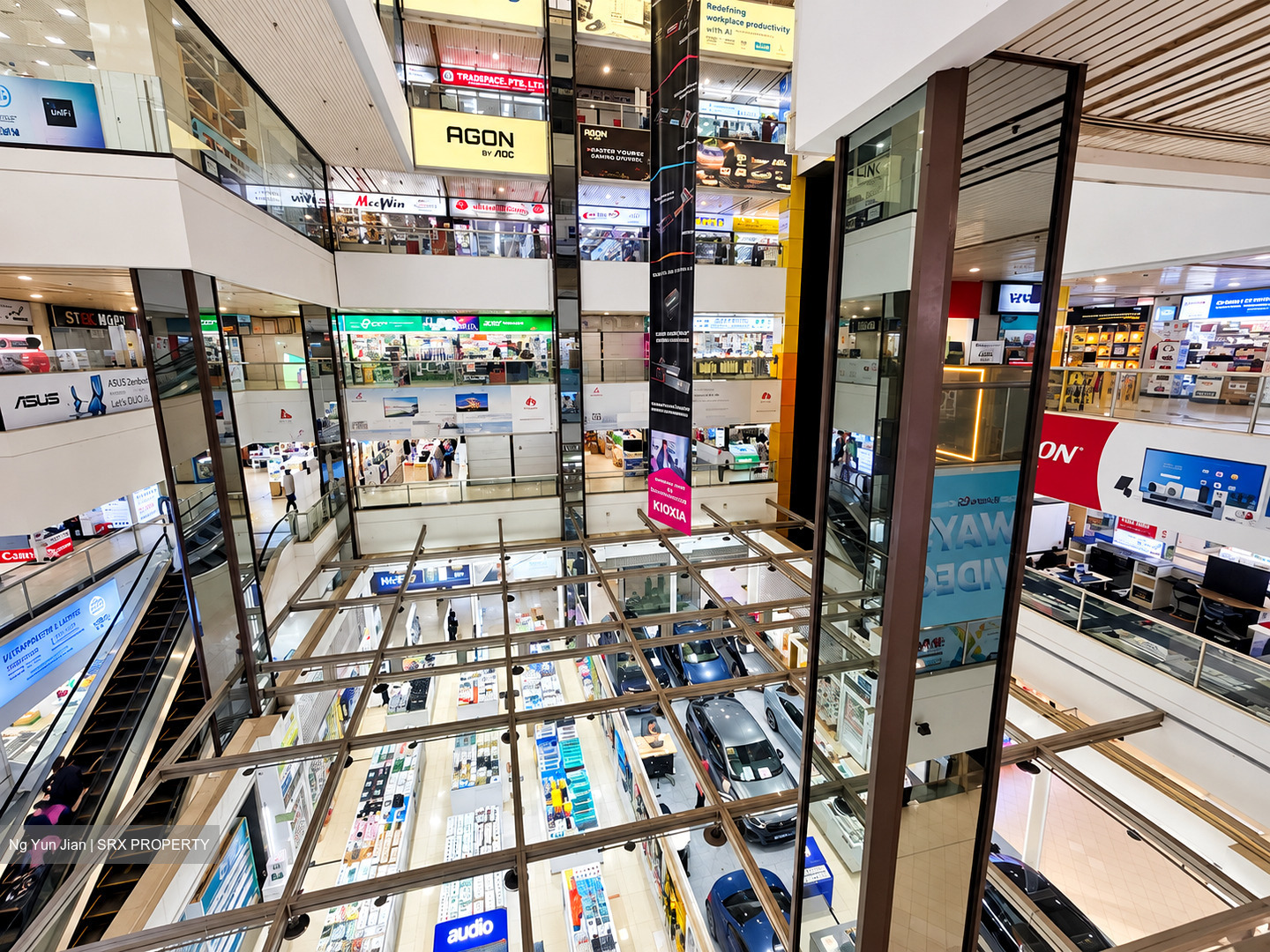 Sim Lim Square (D7), Shop House #612541011
